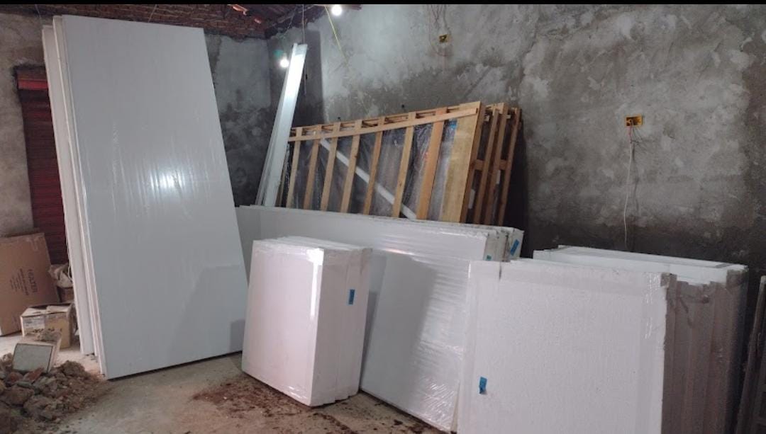 Painéis isotérmicos para montagem de câmara fria industrial